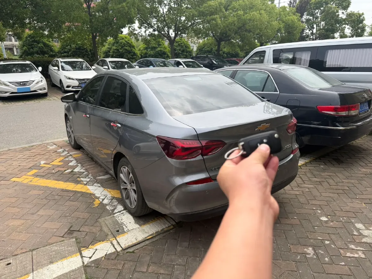 2022 Chevrolet Monza 1.5L 113HP L4 6AT,autocango,china used car exporter,china ev exporter,chinese used car exporter,chinese used ev exporter