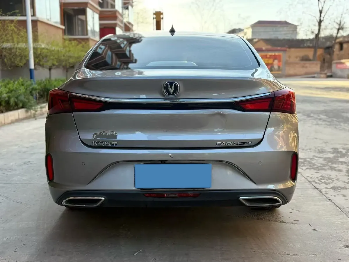 2021 ChangAn Eado 1.6L 128HP L4 5MT,autocango,china used car exporter,china ev exporter,chinese used car exporter,chinese used ev exporter