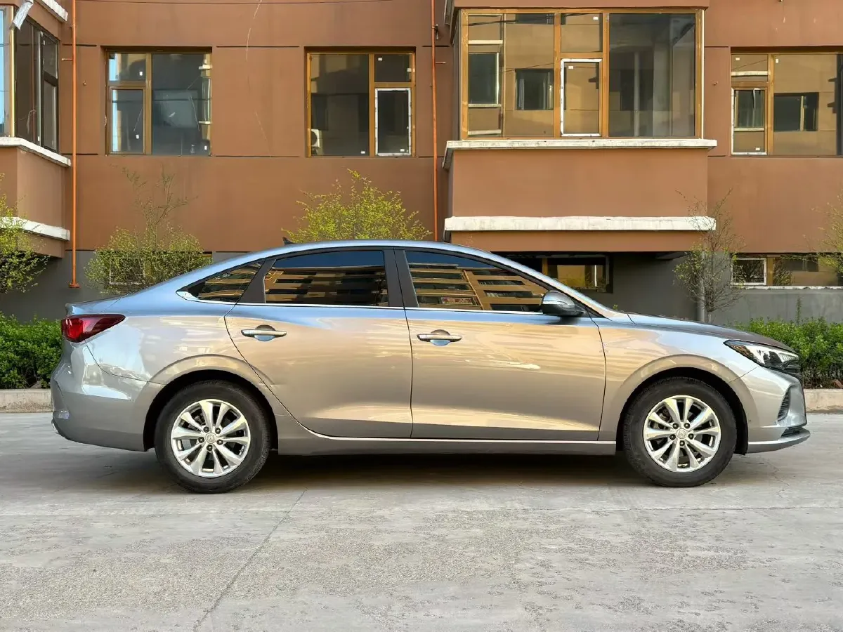 2021 ChangAn Eado 1.6L 128HP L4 5MT,autocango,china used car exporter,china ev exporter,chinese used car exporter,chinese used ev exporter