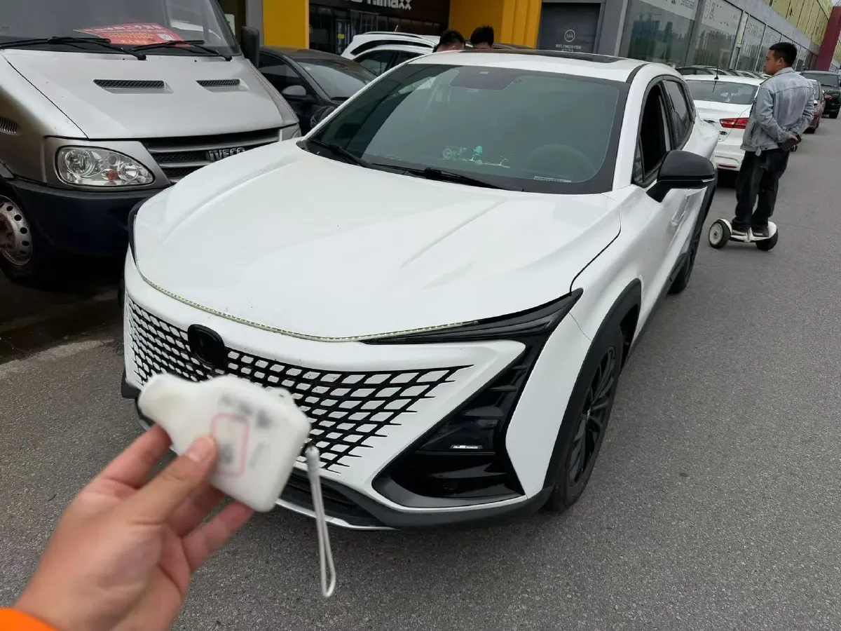 2022 ChangAn UNI-T 1.5T 188HP L4 7DCT,autocango,china used car exporter,china ev exporter,chinese used car exporter,chinese used ev exporter