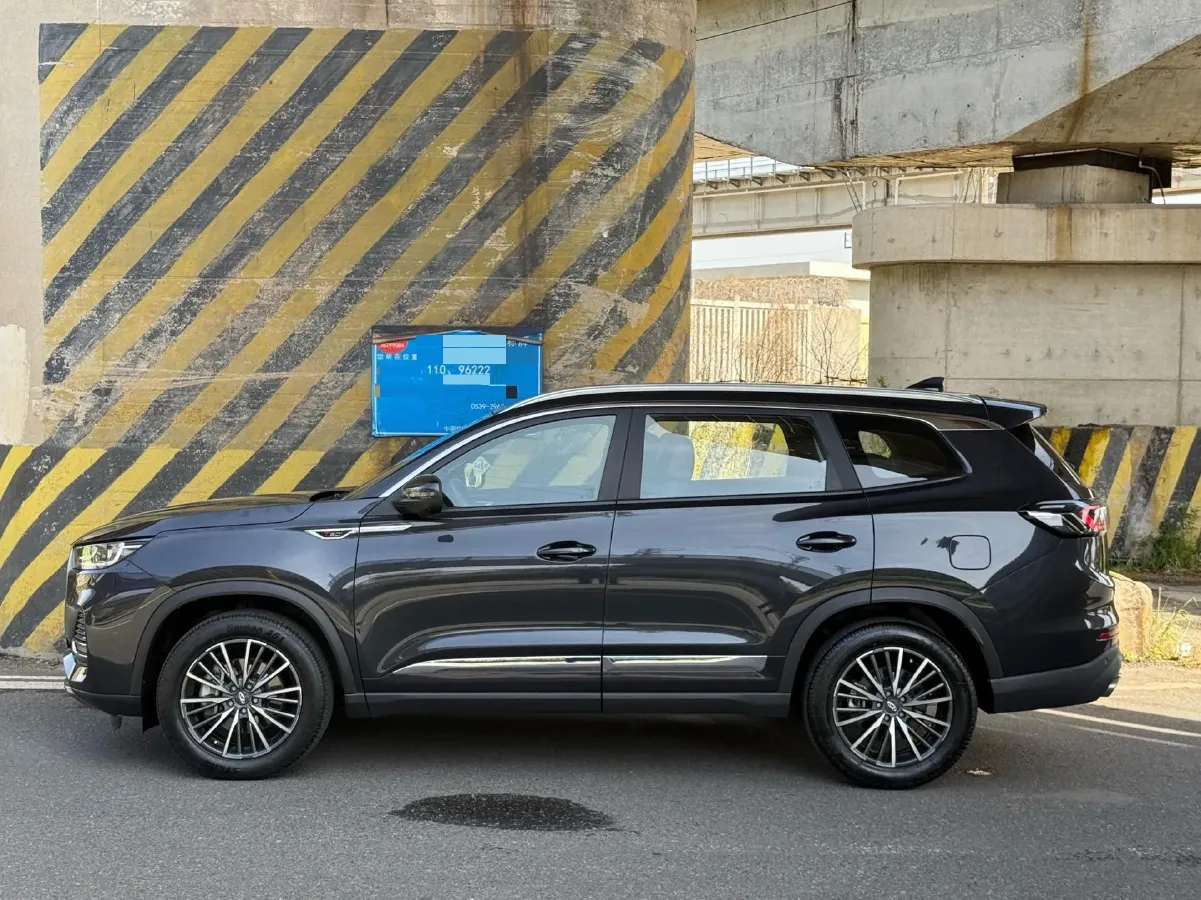 2022 Chery Tiggo 8 Plus 1.6T 197HP L4 7DCT,autocango,china used car exporter,china ev exporter,chinese used car exporter,chinese used ev exporter