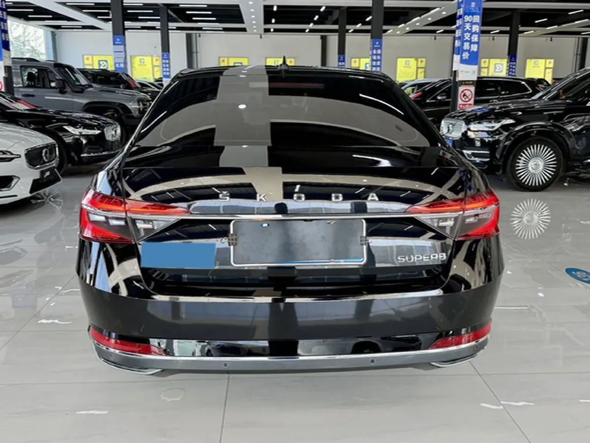 2022 Skoda Superb 1.4T 150HP L4 7DCT,autocango,china used car exporter,china ev exporter,chinese used car exporter,chinese used ev exporter