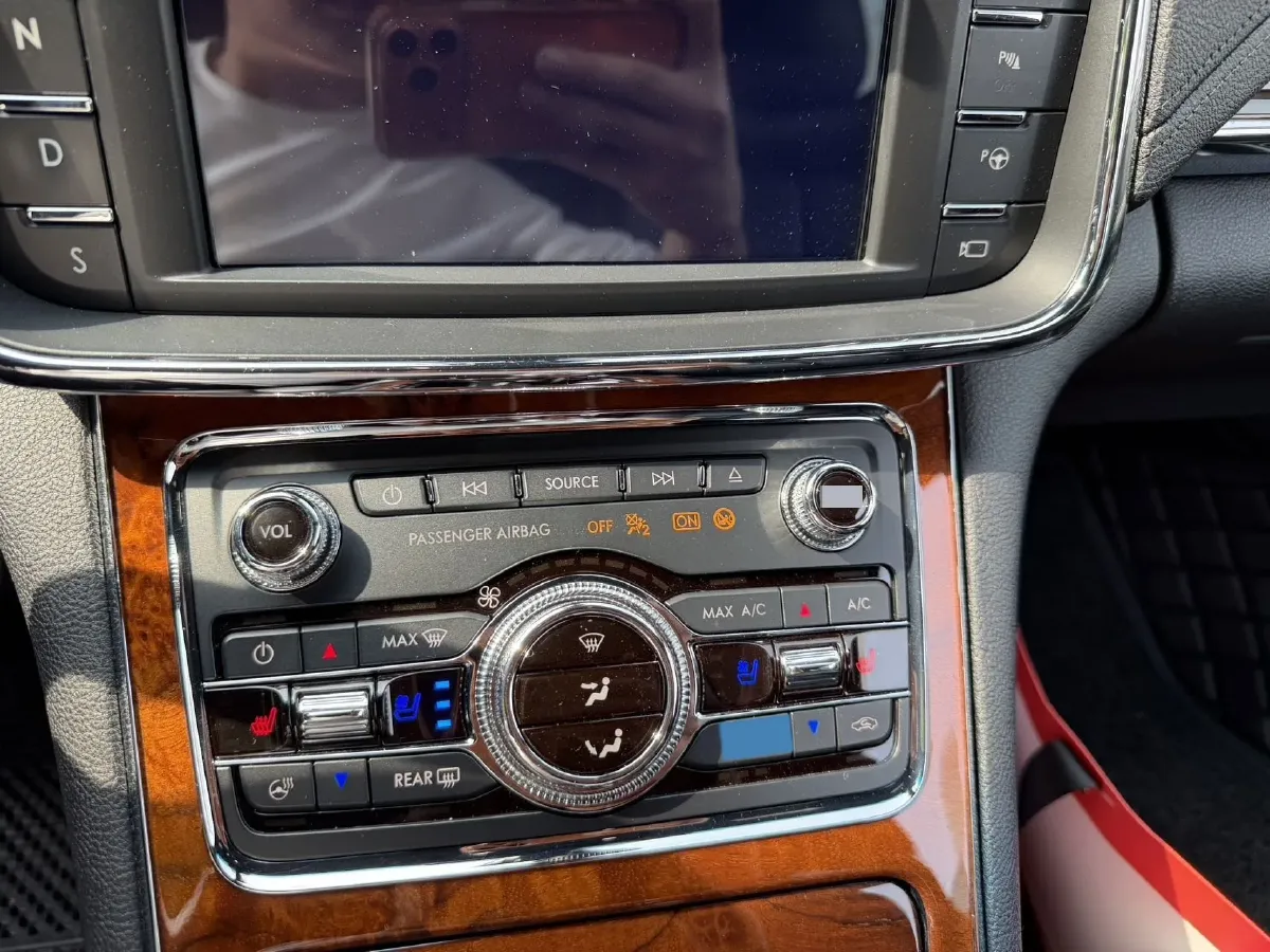 2020 Lincoln Continental 2.0T 241HP L4 6AT,autocango,china used car exporter,china ev exporter,chinese used car exporter,chinese used ev exporter