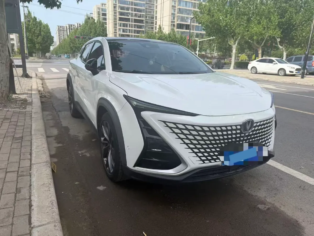 2020 ChangAn UNI-T 1.5T 180HP L4 7DCT,autocango,china used car exporter,china ev exporter,chinese used car exporter,chinese used ev exporter