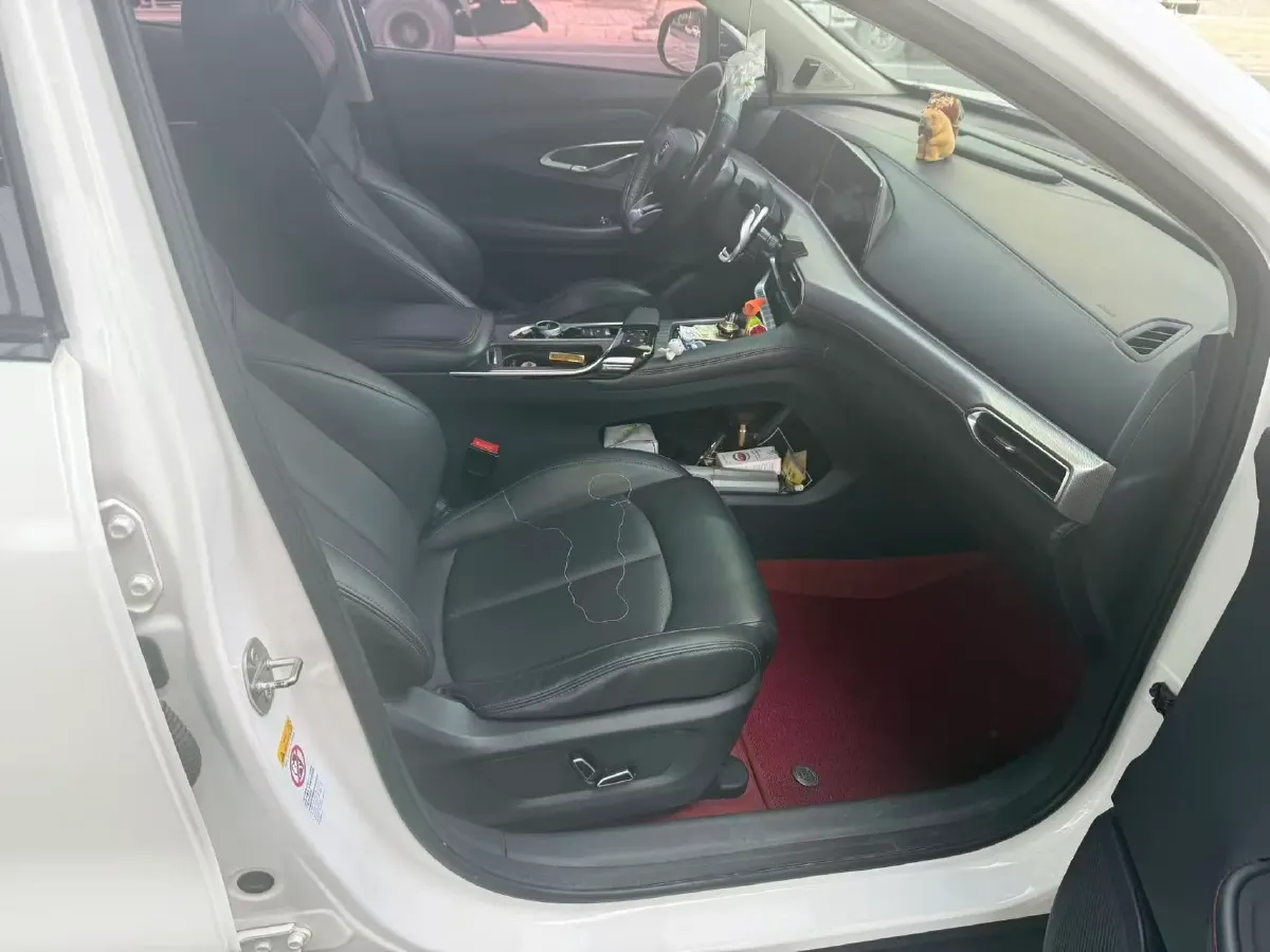 2020 ChangAn UNI-T 1.5T 180HP L4 7DCT,autocango,china used car exporter,china ev exporter,chinese used car exporter,chinese used ev exporter