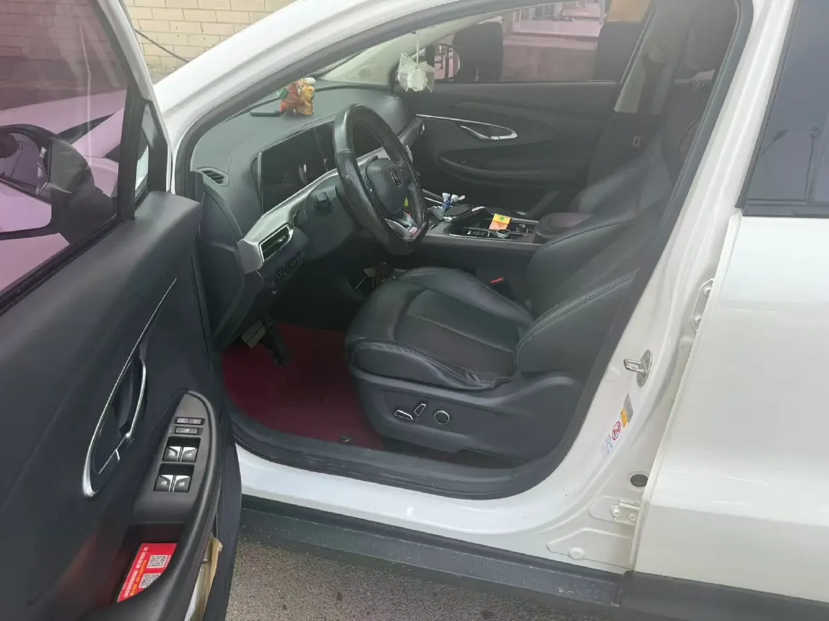 2020 ChangAn UNI-T 1.5T 180HP L4 7DCT,autocango,china used car exporter,china ev exporter,chinese used car exporter,chinese used ev exporter