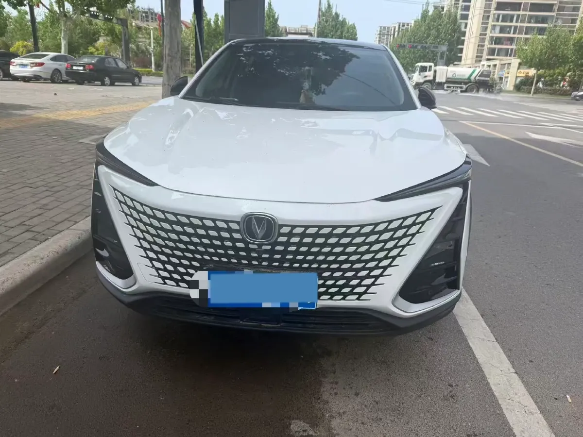 2020 ChangAn UNI-T 1.5T 180HP L4 7DCT,autocango,china used car exporter,china ev exporter,chinese used car exporter,chinese used ev exporter