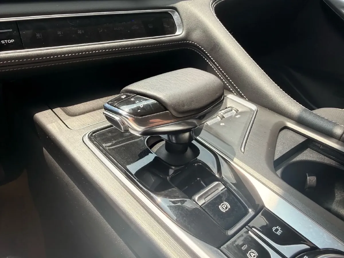 2020 ChangAn CS75 Plus 2.0T 233HP L4 8AT,autocango,china used car exporter,china ev exporter,chinese used car exporter,chinese used ev exporter