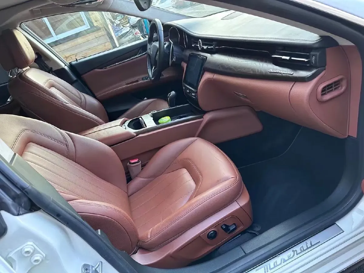 2018 Maserati Quattroporte 3.0T 350HP V6 8AT,autocango,china used car exporter,china ev exporter,chinese used car exporter,chinese used ev exporter