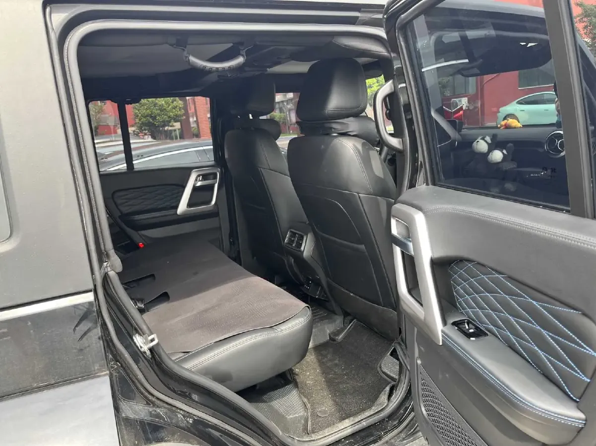 2024 Beijing BJ40 2.0T 224HP L4 8AT,autocango,china used car exporter,china ev exporter,chinese used car exporter,chinese used ev exporter