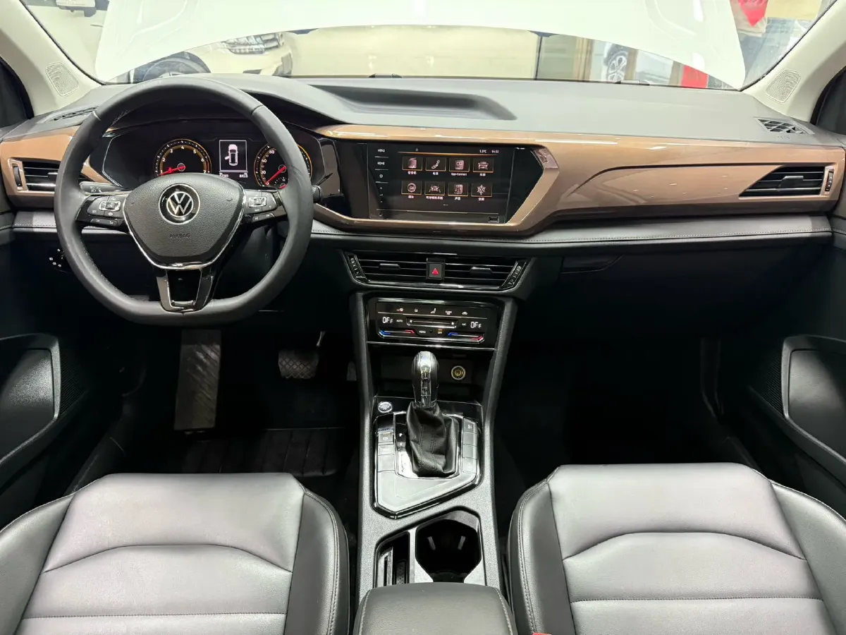 2021 Volkswagen Tharu 1.4T 150HP L4 7DCT,autocango,china used car exporter,china ev exporter,chinese used car exporter,chinese used ev exporter