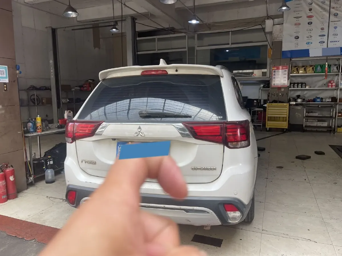 2019 Mitsubishi Outlander 2.4L 192HP L4 CVT,autocango,china used car exporter,china ev exporter,chinese used car exporter,chinese used ev exporter