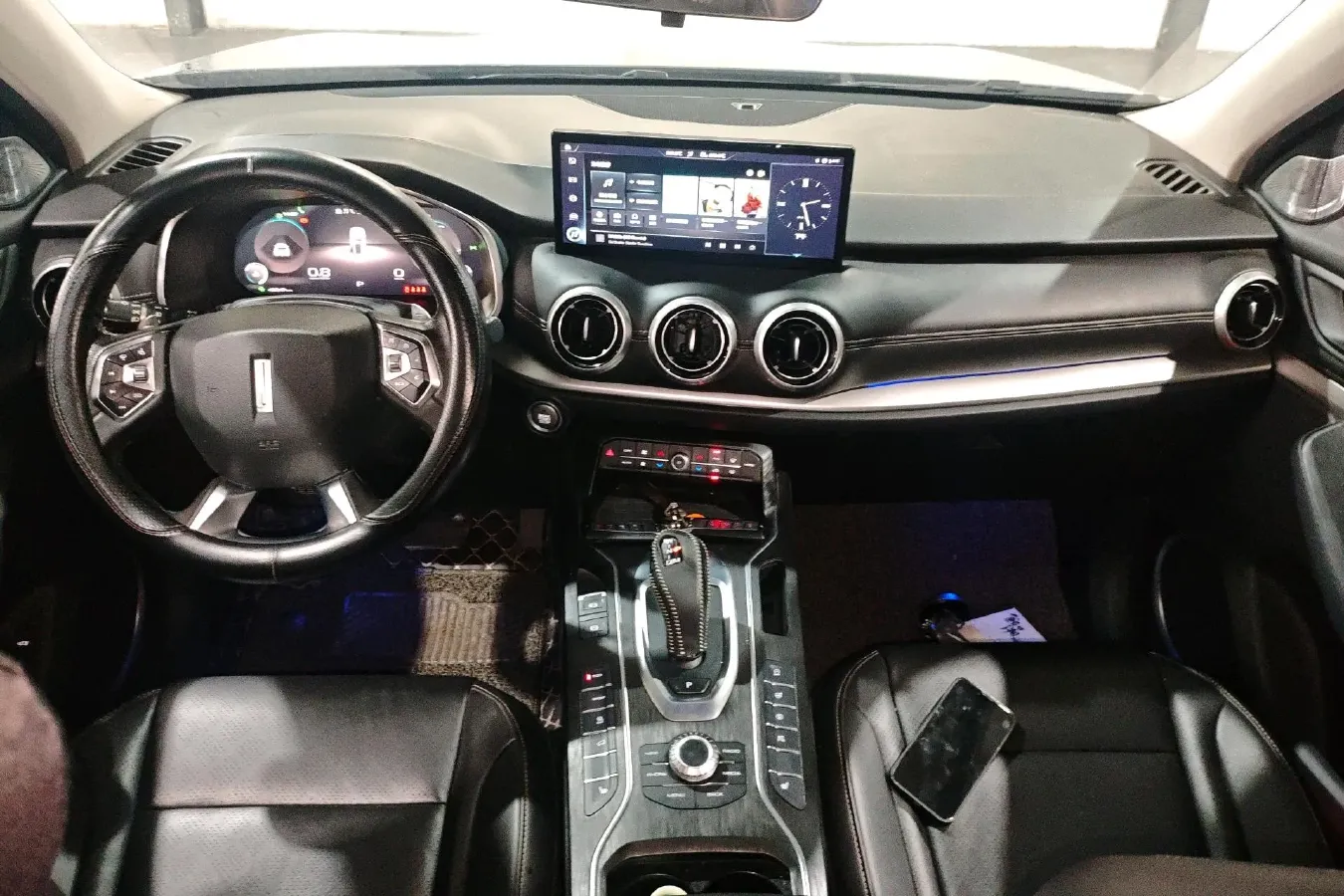 2020 WEY VV6 2.0T 227HP L4 7DCT,autocango,china used car exporter,china ev exporter,chinese used car exporter,chinese used ev exporter