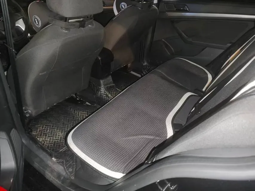 2019 Volkswagen T-Cross 1.5L 113HP L4 6AT,autocango,china used car exporter,china ev exporter,chinese used car exporter,chinese used ev exporter