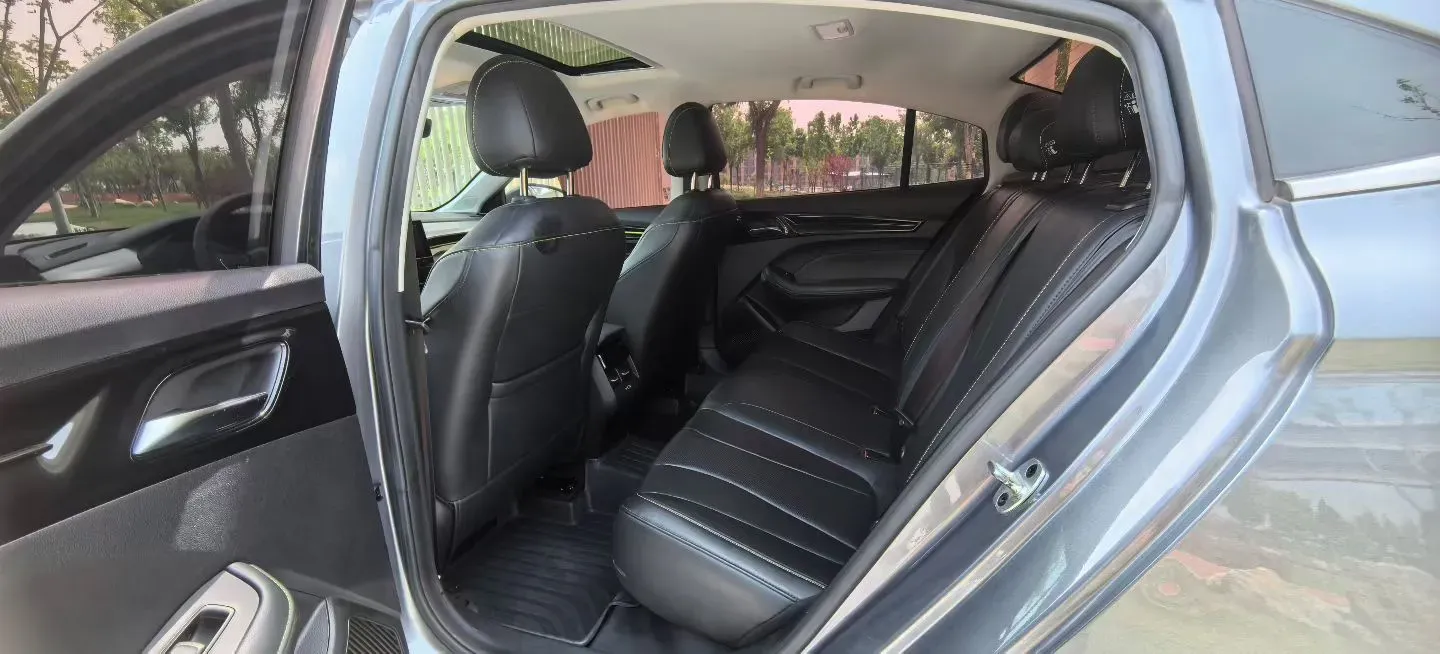 2021 Roewe i5 1.5L 120HP L4 CVT,autocango,china used car exporter,china ev exporter,chinese used car exporter,chinese used ev exporter