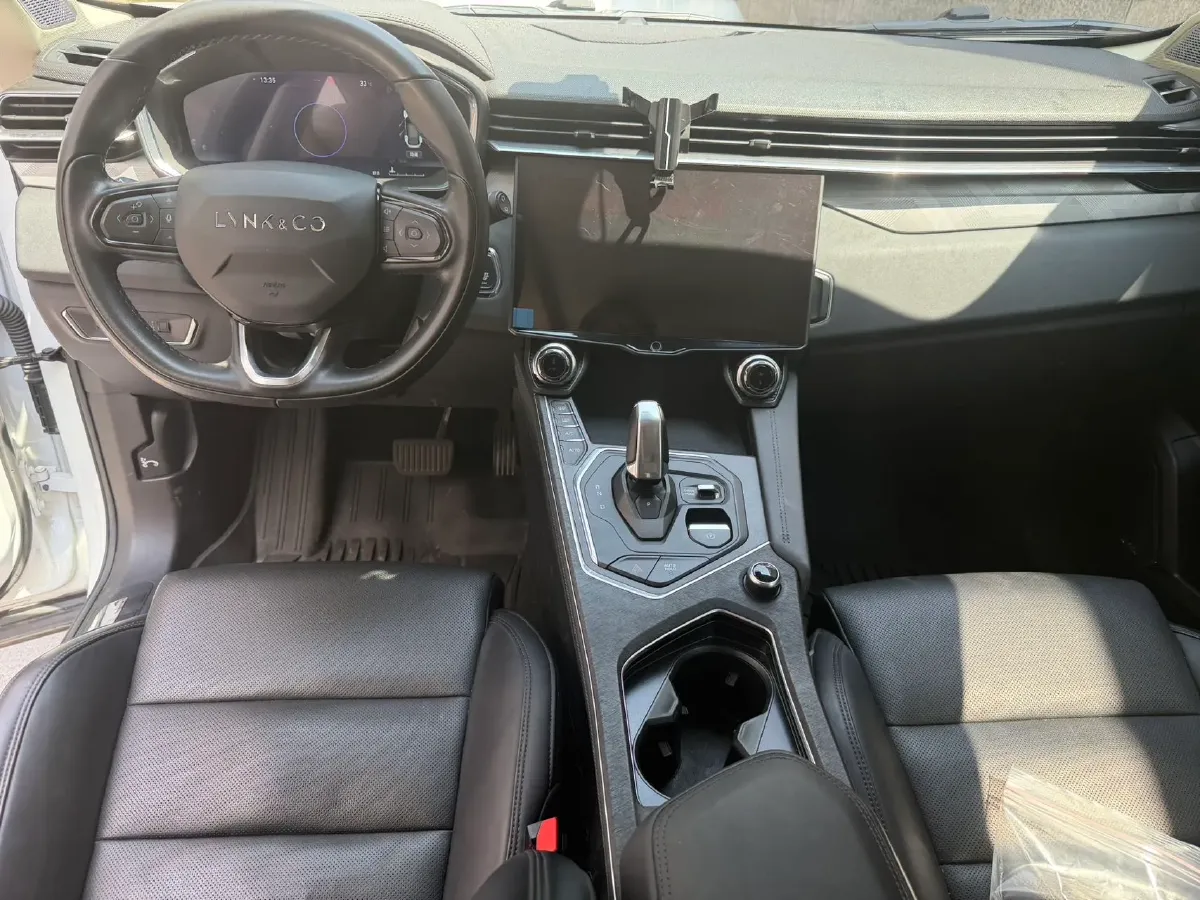 2021 LYNK&CO 01 2.0T 218HP L4 8AT,autocango,china used car exporter,china ev exporter,chinese used car exporter,chinese used ev exporter