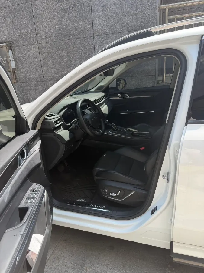 2021 LYNK&CO 01 2.0T 218HP L4 8AT,autocango,china used car exporter,china ev exporter,chinese used car exporter,chinese used ev exporter