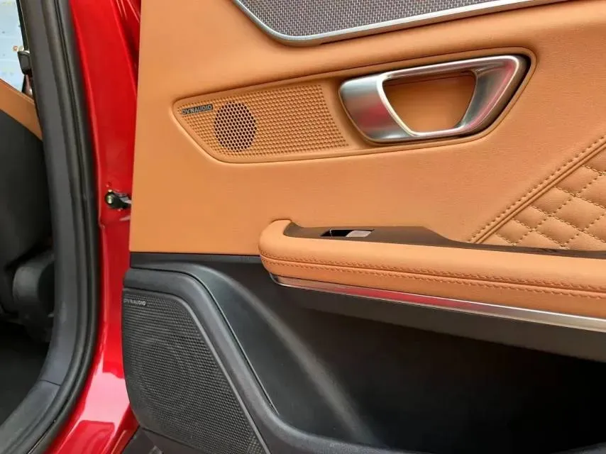 2022 Volkswagen Tiguan L 2.0T 186HP L4 7DCT,autocango,china used car exporter,china ev exporter,chinese used car exporter,chinese used ev exporter