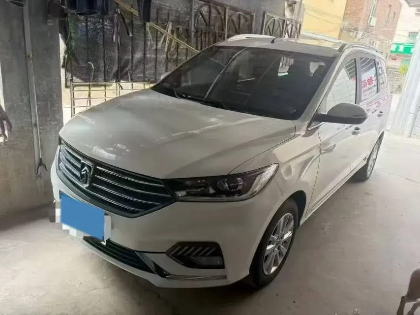2018 BaoJun 360 1.5L 112HP L4 6MT,autocango,china used car exporter,china ev exporter,chinese used car exporter,chinese used ev exporter