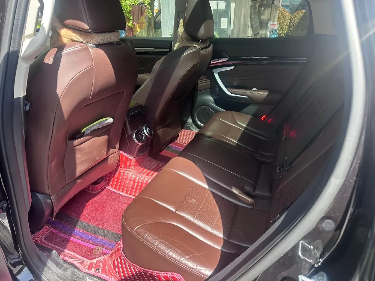 2017 WEY VV7 2.0T 234HP L4 7DCT,autocango,china used car exporter,china ev exporter,chinese used car exporter,chinese used ev exporter