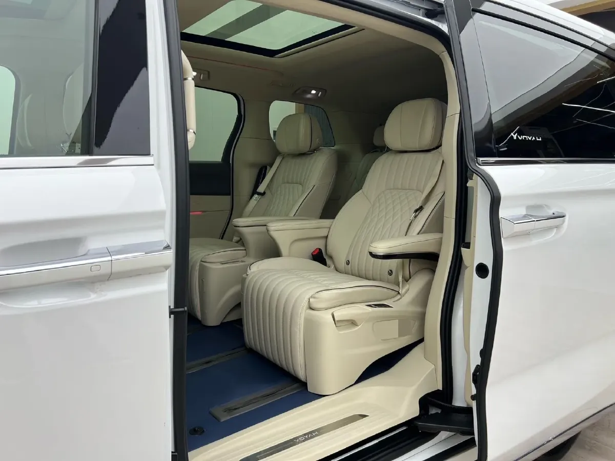 2022 Voyah Dream 1.5T 136HP L4 PHEV 25.57KWH,autocango,china used car exporter,china ev exporter,chinese used car exporter,chinese used ev exporter