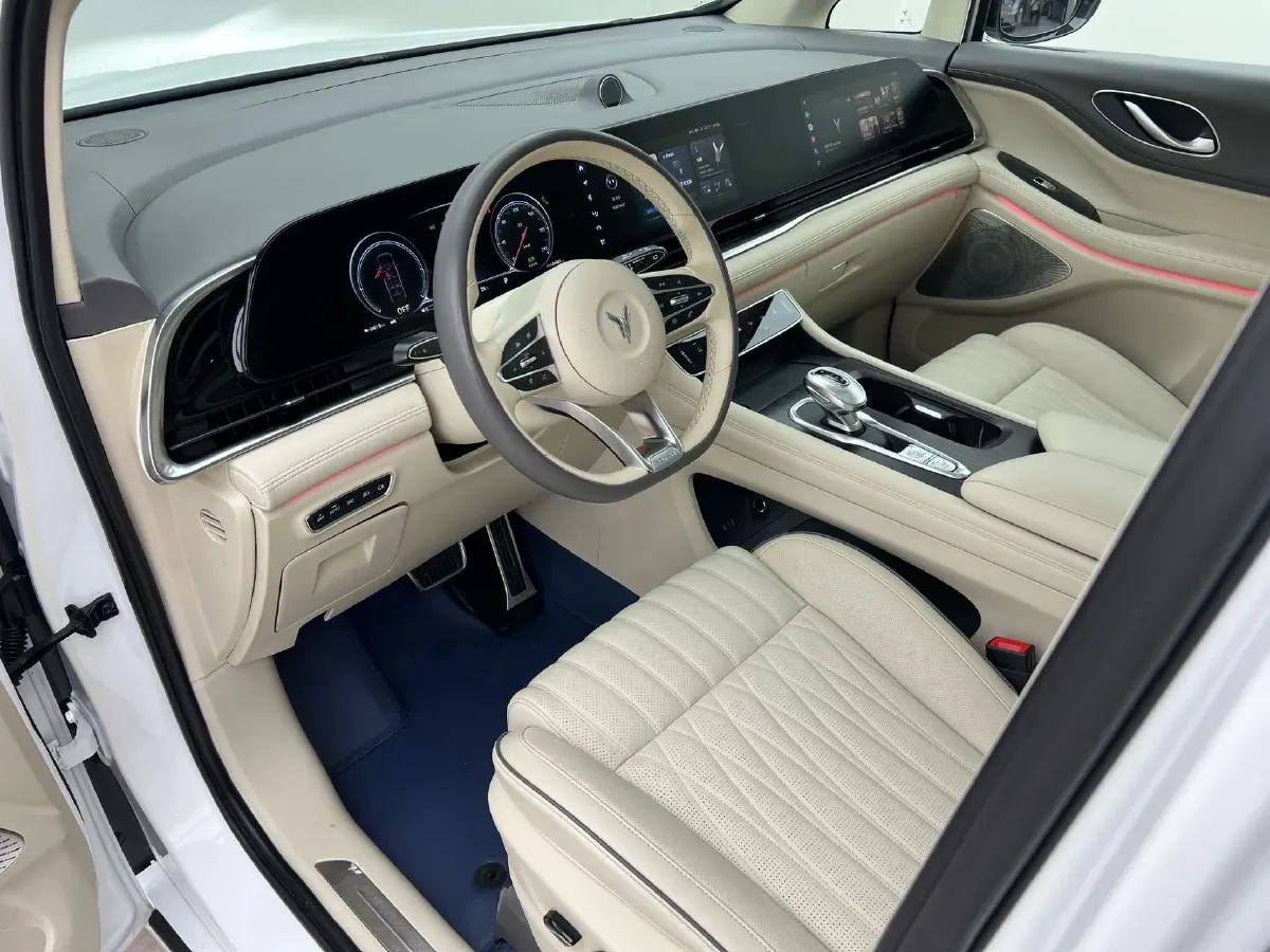 2022 Voyah Dream 1.5T 136HP L4 PHEV 25.57KWH,autocango,china used car exporter,china ev exporter,chinese used car exporter,chinese used ev exporter