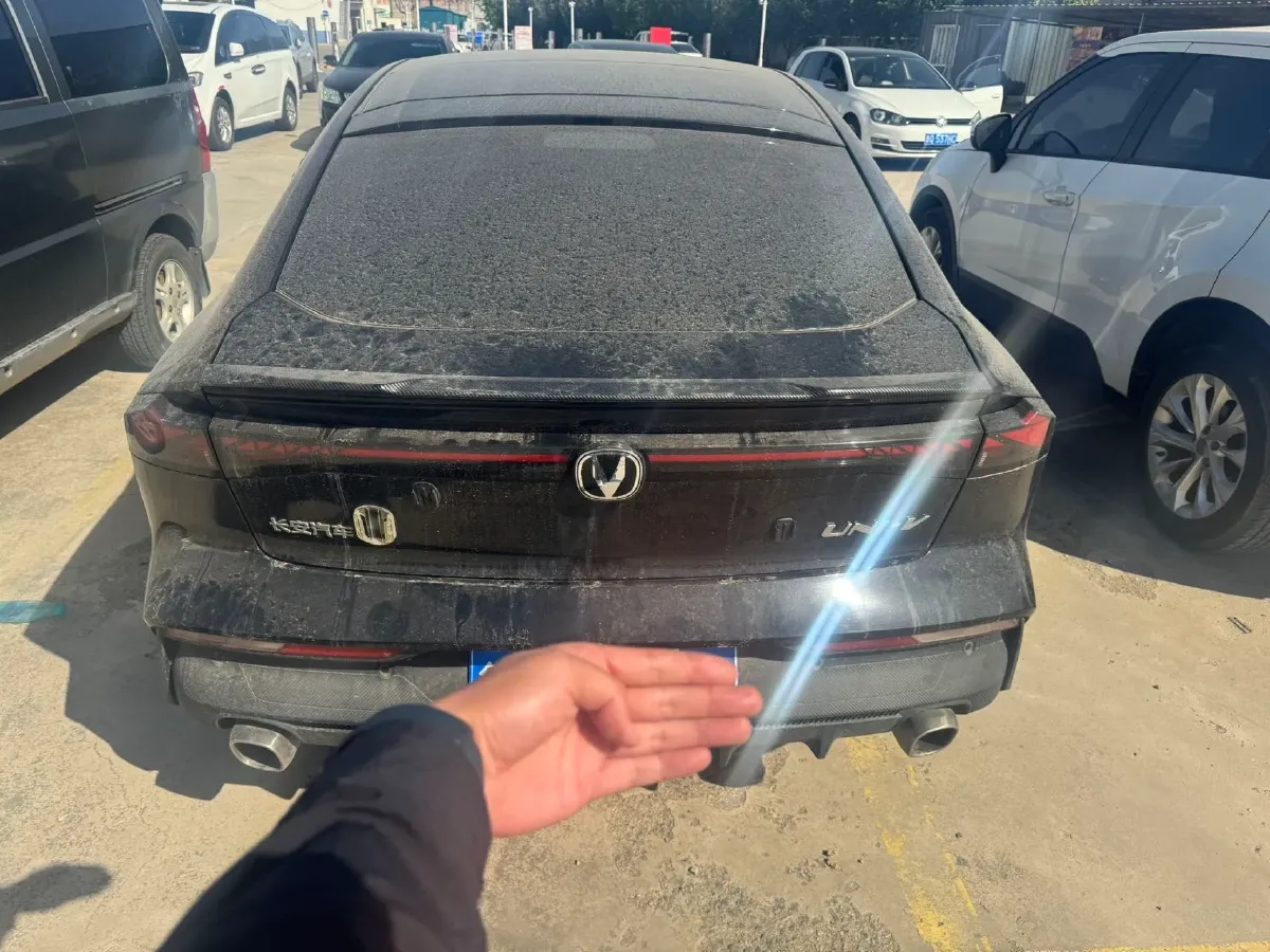 2022 ChangAn UNI-V 1.5T 188HP L4 7DCT,autocango,china used car exporter,china ev exporter,chinese used car exporter,chinese used ev exporter