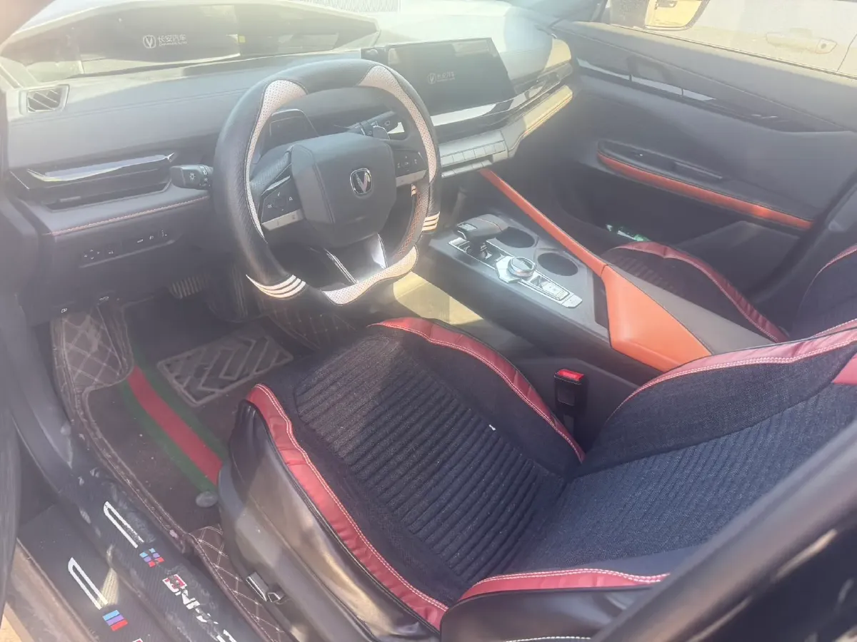 2022 ChangAn UNI-V 1.5T 188HP L4 7DCT,autocango,china used car exporter,china ev exporter,chinese used car exporter,chinese used ev exporter