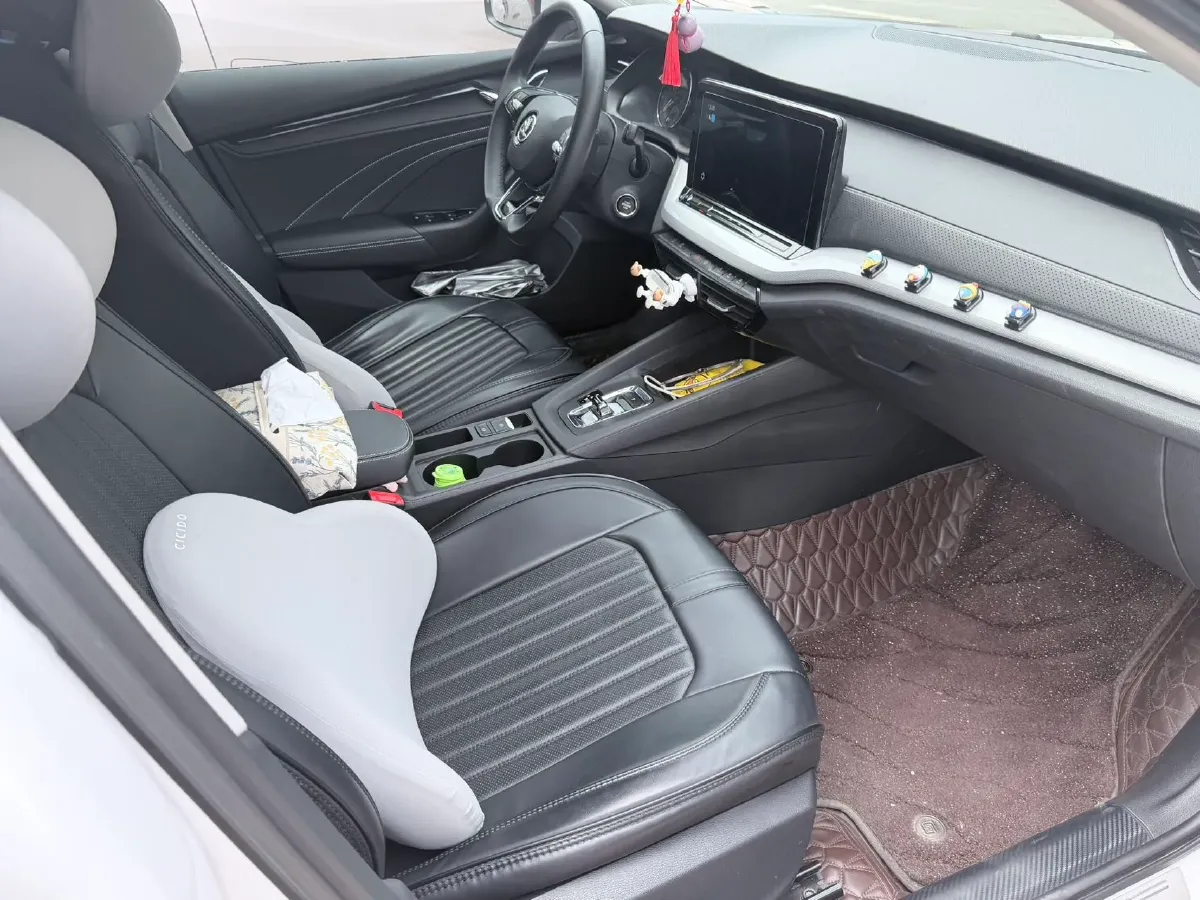 2022 Skoda Octavia 1.4T 150HP L4 7DCT,autocango,china used car exporter,china ev exporter,chinese used car exporter,chinese used ev exporter