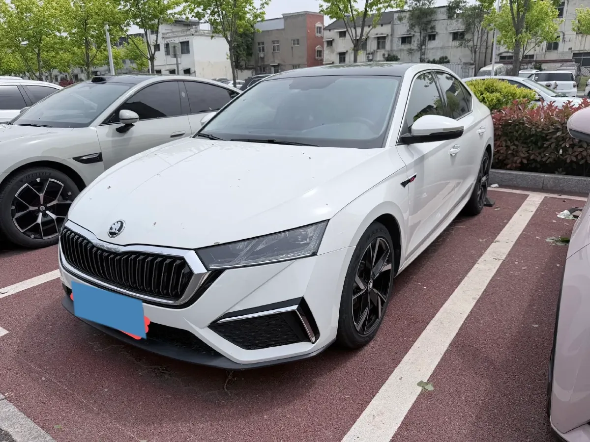 2022 Skoda Octavia 1.4T 150HP L4 7DCT,autocango,china used car exporter,china ev exporter,chinese used car exporter,chinese used ev exporter
