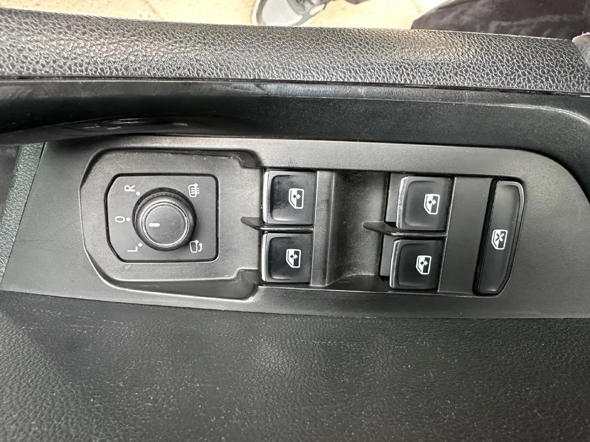 2022 Skoda Karoq 1.4T 150HP L4 7DCT,autocango,china used car exporter,china ev exporter,chinese used car exporter,chinese used ev exporter