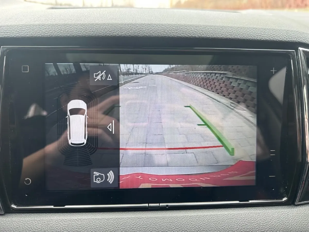 2022 Skoda Karoq 1.4T 150HP L4 7DCT,autocango,china used car exporter,china ev exporter,chinese used car exporter,chinese used ev exporter