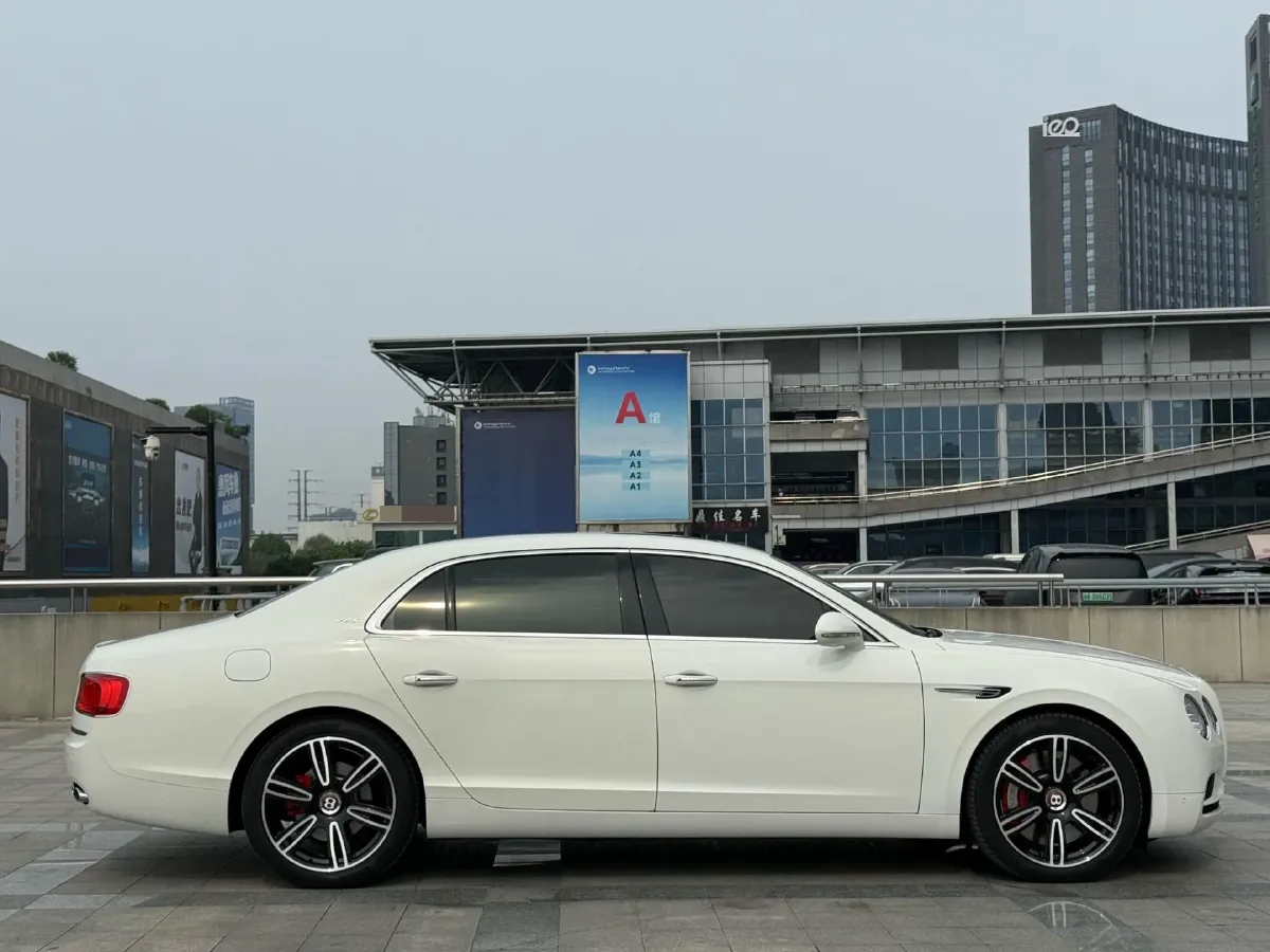 2017 Bentley Flying Spur 4.0T 528HP V8 8AT,autocango,china used car exporter,china ev exporter,chinese used car exporter,chinese used ev exporter