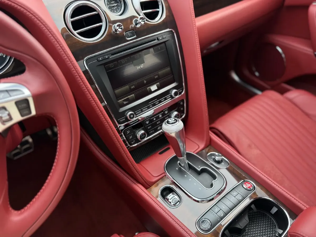 2017 Bentley Flying Spur 4.0T 528HP V8 8AT,autocango,china used car exporter,china ev exporter,chinese used car exporter,chinese used ev exporter