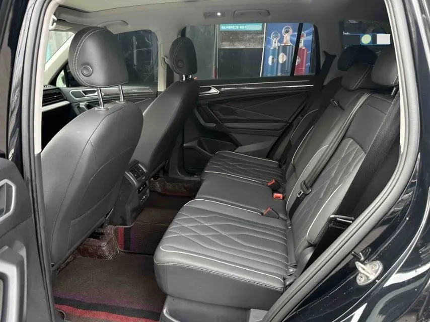2023 Volkswagen Tiguan L 2.0T 186HP L4 7DCT,autocango,china used car exporter,china ev exporter,chinese used car exporter,chinese used ev exporter