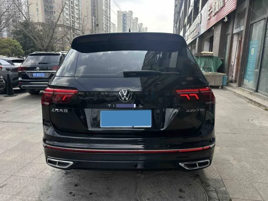 2023 Volkswagen Tiguan L 2.0T 186HP L4 7DCT,autocango,china used car exporter,china ev exporter,chinese used car exporter,chinese used ev exporter