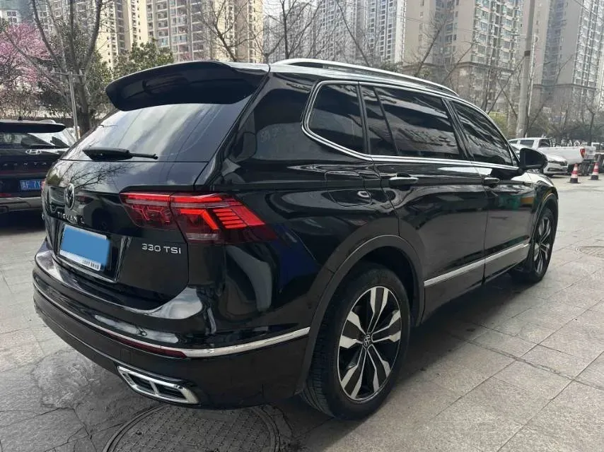 2023 Volkswagen Tiguan L 2.0T 186HP L4 7DCT,autocango,china used car exporter,china ev exporter,chinese used car exporter,chinese used ev exporter