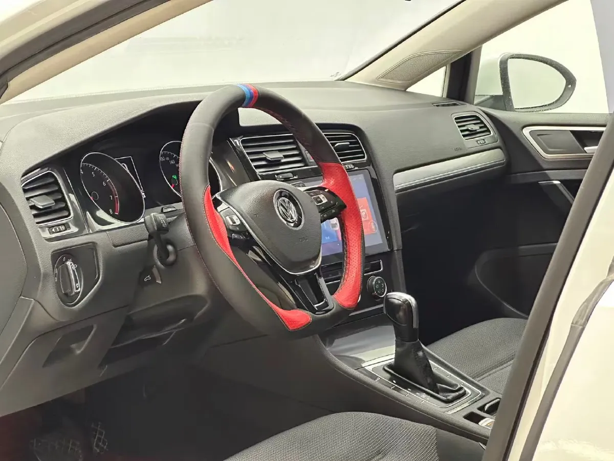 2018 Volkswagen Golf 1.6L 110HP L4 6AT,autocango,china used car exporter,china ev exporter,chinese used car exporter,chinese used ev exporter