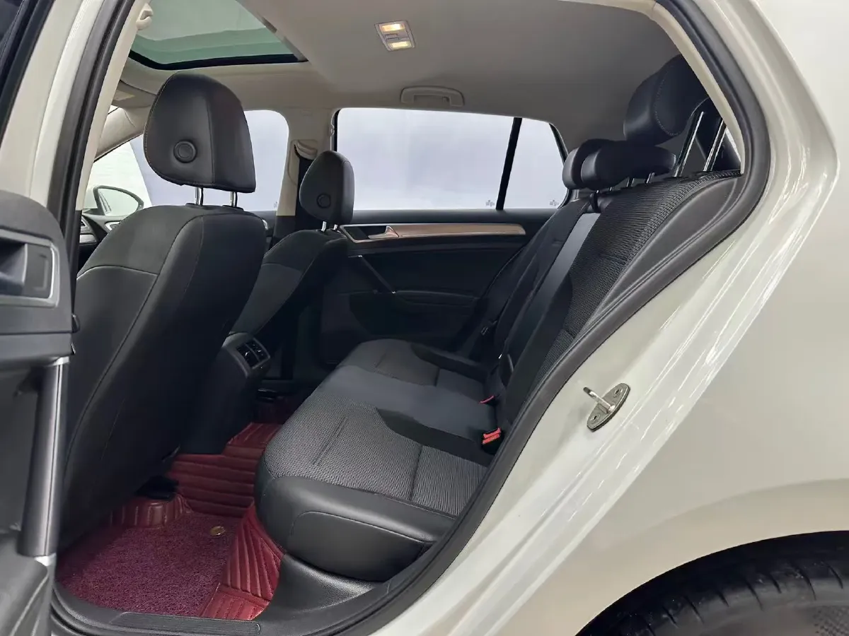 2018 Volkswagen Golf 1.6L 110HP L4 6AT,autocango,china used car exporter,china ev exporter,chinese used car exporter,chinese used ev exporter