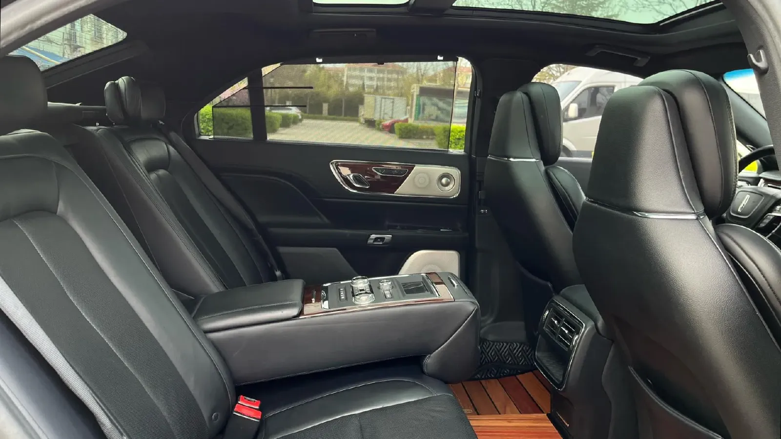 2018 Lincoln Continental 3.0T 378HP V6 6AT,autocango,china used car exporter,china ev exporter,chinese used car exporter,chinese used ev exporter