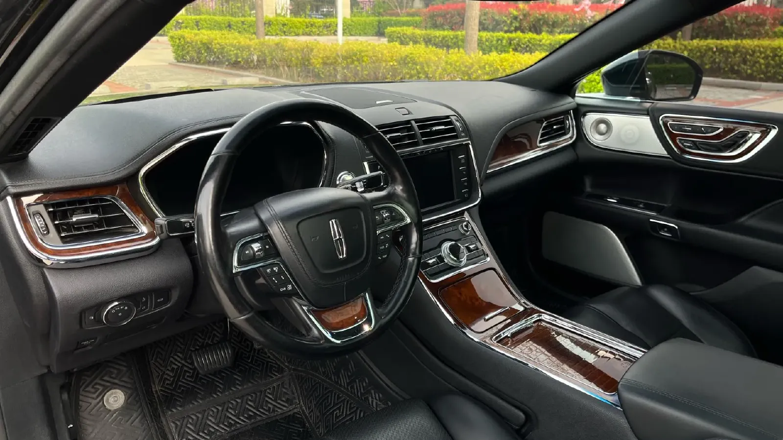 2018 Lincoln Continental 3.0T 378HP V6 6AT,autocango,china used car exporter,china ev exporter,chinese used car exporter,chinese used ev exporter