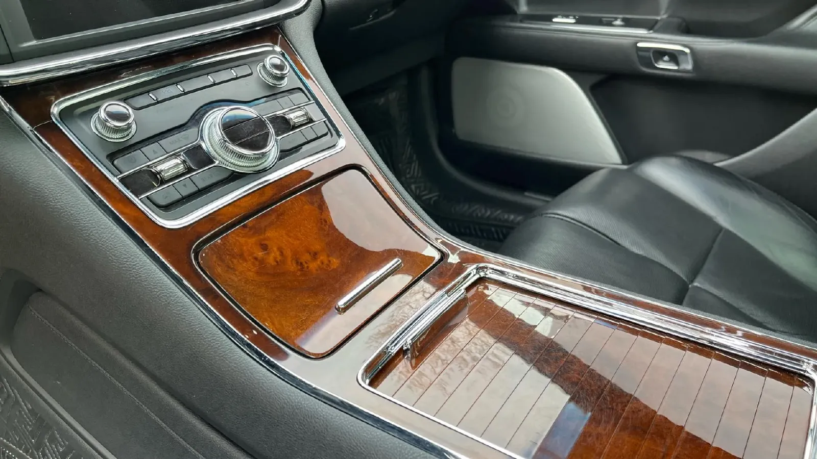 2018 Lincoln Continental 3.0T 378HP V6 6AT,autocango,china used car exporter,china ev exporter,chinese used car exporter,chinese used ev exporter