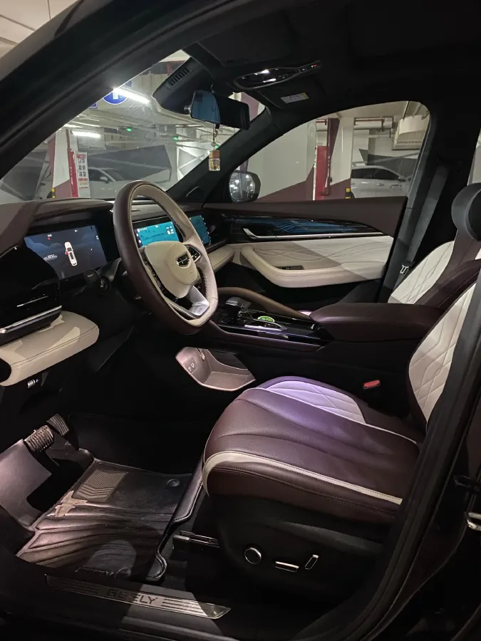 2021 Geely Monjaro 2.0T 218HP L4 7DCT,autocango,china used car exporter,china ev exporter,chinese used car exporter,chinese used ev exporter