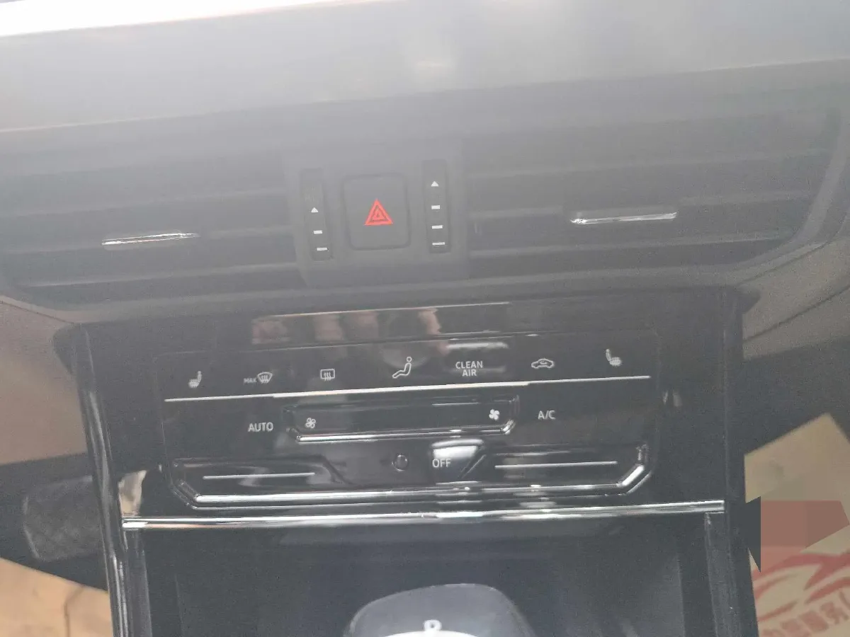 2020 Volkswagen Passat 2.0T 186HP L4 7DCT,autocango,china used car exporter,china ev exporter,chinese used car exporter,chinese used ev exporter