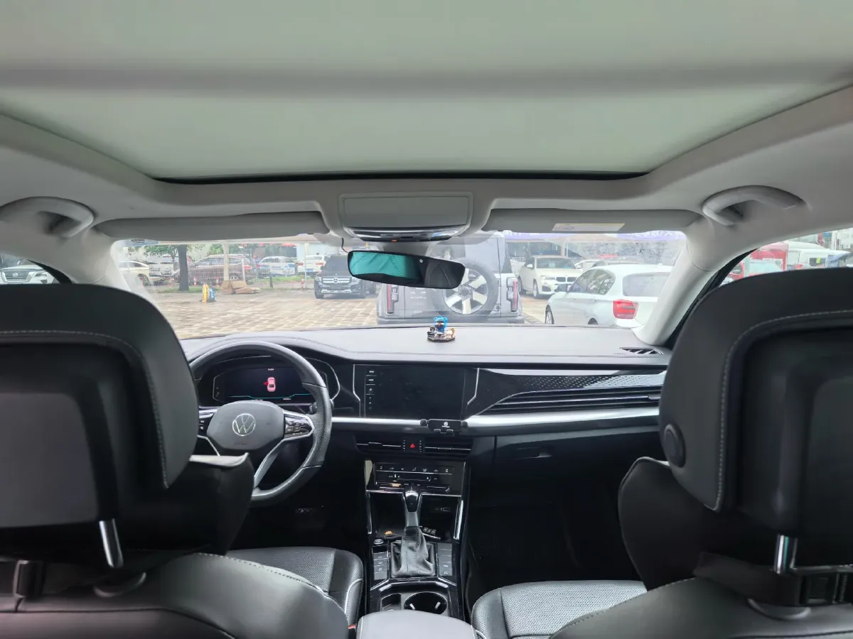 2023 Volkswagen Passat 2.0T 186HP L4 7DCT,autocango,china used car exporter,china ev exporter,chinese used car exporter,chinese used ev exporter