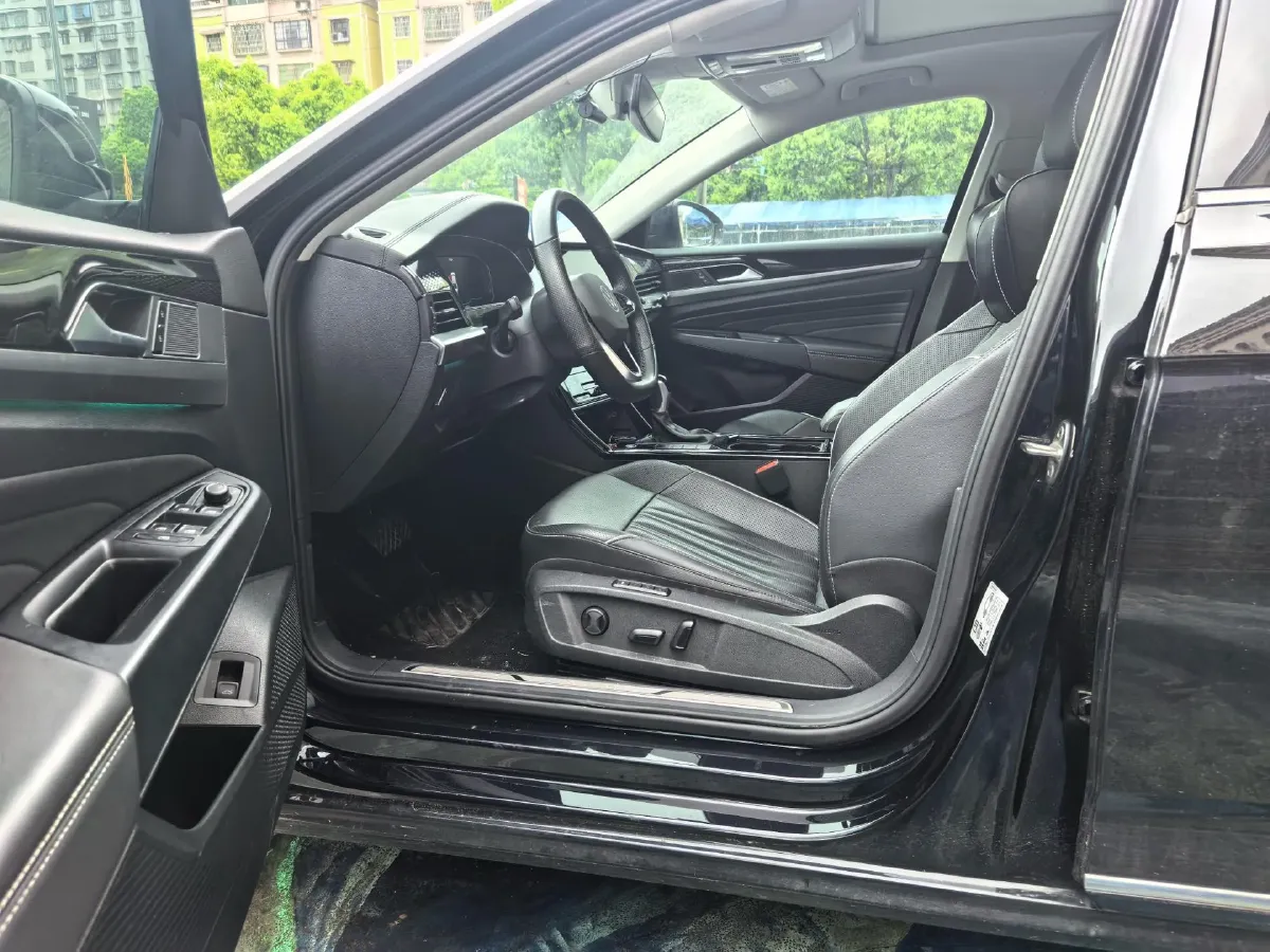 2023 Volkswagen Passat 2.0T 186HP L4 7DCT,autocango,china used car exporter,china ev exporter,chinese used car exporter,chinese used ev exporter