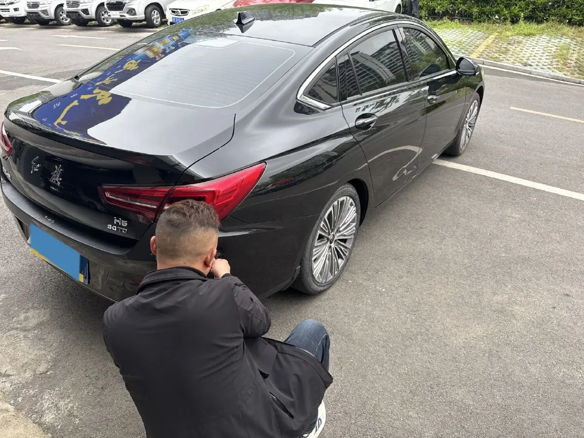 2022 HongQi H5 1.5T 169HP L4 7DCT,autocango,china used car exporter,china ev exporter,chinese used car exporter,chinese used ev exporter