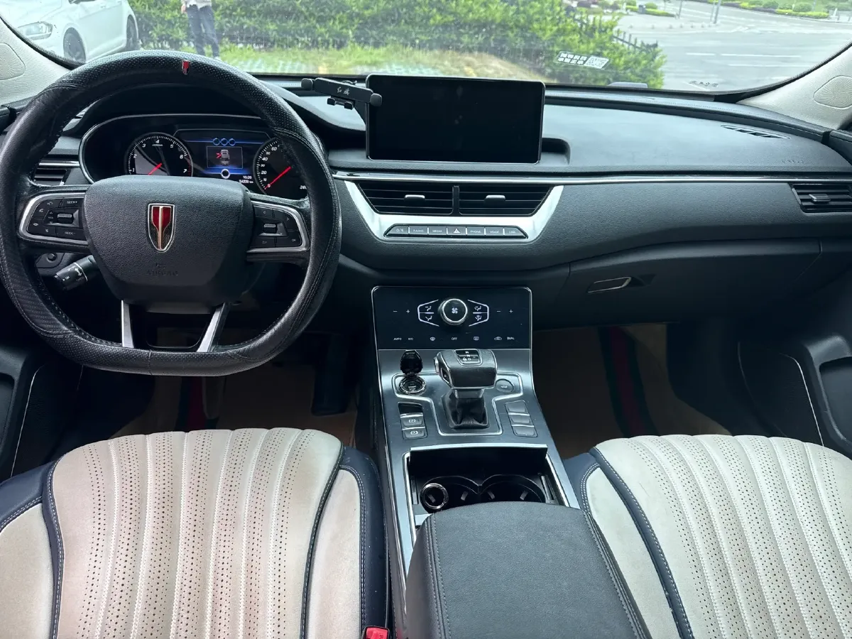 2022 HongQi H5 1.5T 169HP L4 7DCT,autocango,china used car exporter,china ev exporter,chinese used car exporter,chinese used ev exporter