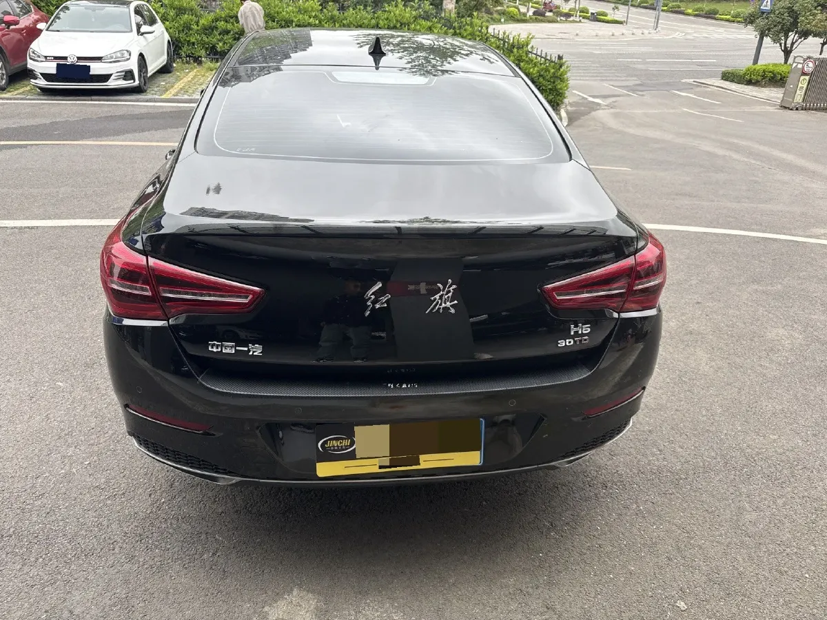 2022 HongQi H5 1.5T 169HP L4 7DCT,autocango,china used car exporter,china ev exporter,chinese used car exporter,chinese used ev exporter