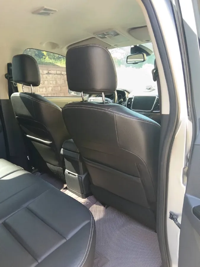 2020 Mitsubishi Outlander 2.4L 192HP L4 CVT,autocango,china used car exporter,china ev exporter,chinese used car exporter,chinese used ev exporter